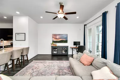 11012 Mikula Drive, Houston, TX 77043 - Photo 36