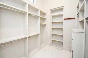 32 E Shady Ln, Houston, TX 77063 - Photo 32