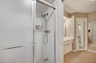 7707 Burning Hills Dr, Houston, TX 77071 - Photo 42