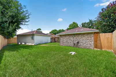 7707 Burning Hills Drive, Houston, TX 77071 - Photo 46