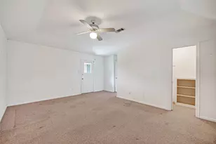 7707 Burning Hills Dr, Houston, TX 77071 - Photo 38