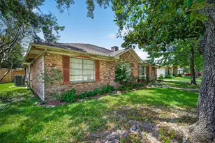 7707 Burning Hills Dr, Houston, TX 77071 - Photo 2