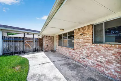 7707 Burning Hills Drive, Houston, TX 77071 - Photo 44