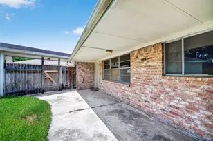 7707 Burning Hills Dr, Houston, TX 77071 - Photo 44