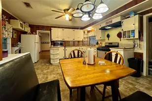 3706 College St, Damon, TX 77430 - Photo 10