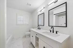 6434 Pineshade Ln, Houston, TX 77008 - Photo 22