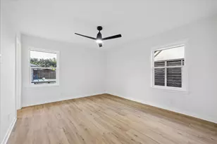 6434 Pineshade Ln, Houston, TX 77008 - Photo 20