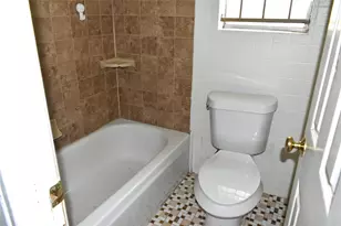 11631 Corkwood Dr, Houston, TX 77089 - Photo 8