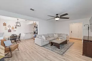 110 Dozent Ln, Baytown, TX 77521 - Photo 8