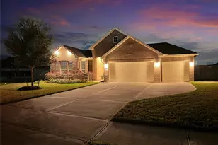 23309 Zinfandel Dr, Alvin, TX 77511 - Photo 2