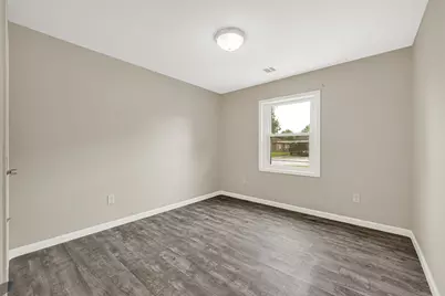 5714 Peacock Street, Houston, TX 77033 - Photo 18