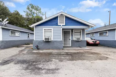 4203 Hirsch Road #2, Houston, TX 77026 - Photo 2