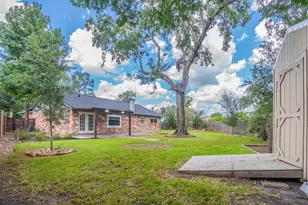 9818 Toucan Ln, Conroe, TX 77385 - Photo 22
