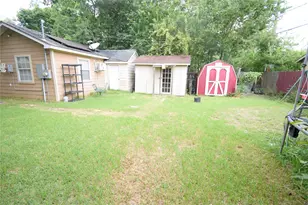 819 Center St, Pasadena, TX 77506 - Photo 4