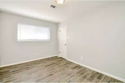 9215 Sharpcrest Street, Houston, TX 77036 - Photo 18