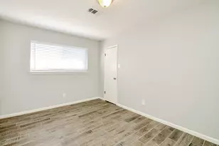 9215 Sharpcrest St, Houston, TX 77036 - Photo 18