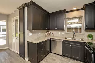 9215 Sharpcrest St, Houston, TX 77036 - Photo 12