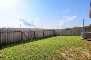 10010 Yanet Grove Ln, Houston, TX 77044 - Photo 28