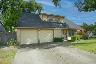 11746 N Evelyn Cir, Houston, TX 77071 - Photo 2