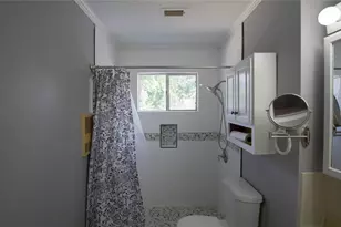 11746 N Evelyn Cir, Houston, TX 77071 - Photo 16