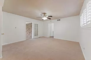 983 W Donovan St, Houston, TX 77091 - Photo 20