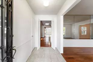 983 W Donovan St, Houston, TX 77091 - Photo 6