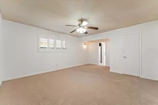 983 W Donovan St, Houston, TX 77091 - Photo 18