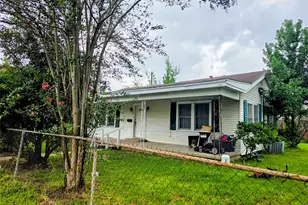 300 S Sandra St, Conroe, TX 77301 - Photo 1