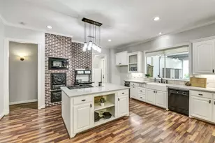 30311 N Holly Oaks Cir, Magnolia, TX 77355 - Photo 16