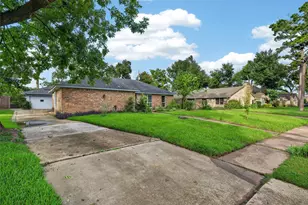 5714 Arbor Vitae Dr, Houston, TX 77092 - Photo 4