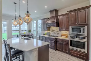 10923 Sunnydale Rdg Ln, Cypress, TX 77433 - Photo 1