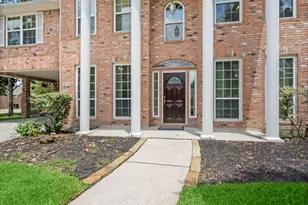 16303 Lakestone Dr, Tomball, TX 77377 - Photo 4