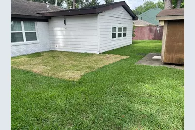8565 Hiridge Street, Houston, TX 77055 - Photo 14