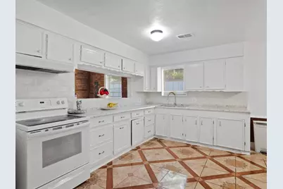 305 W Thomas Avenue, Pasadena, TX 77506 - Photo 10
