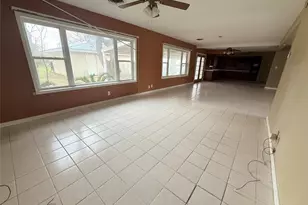 4100 Mockingbird Ln, Bay City, TX 77414 - Photo 8