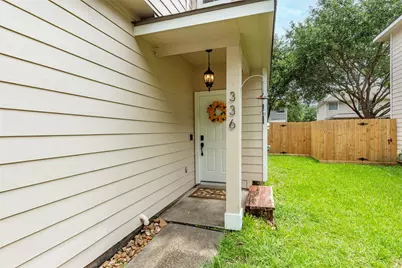 336 Capella Oaks Lane, Dickinson, TX 77539 - Photo 4