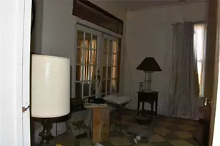 315 N Ave D, Waelder, TX 78959 - Photo 6