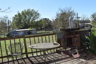 315 N Ave D, Waelder, TX 78959 - Photo 34