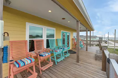 858 S East Road, Crystal Beach, TX 77650 - Photo 24