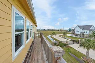 858 E Rd, Crystal Beach, TX 77650 - Photo 20