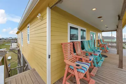 858 S East Road, Crystal Beach, TX 77650 - Photo 22