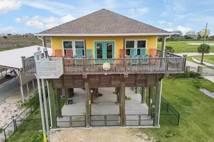 858 E Rd, Crystal Beach, TX 77650 - Photo 6