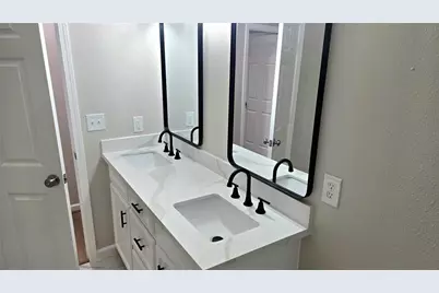 3502 Magnolia Avenue, Texas City, TX 77590 - Photo 14