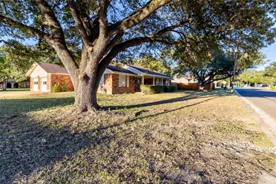 1205 Felder Street, Navasota, TX 77868 - Photo 2