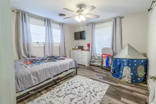 1205 Felder St, Navasota, TX 77868 - Photo 14