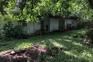 607 E Church Dr, Sugar Land, TX 77498 - Photo 4