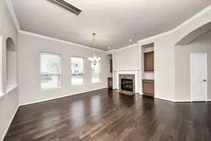 4002 Broadmoor Dr, Mont Belvieu, TX 77523 - Photo 10