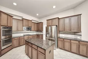 4002 Broadmoor Dr, Mont Belvieu, TX 77523 - Photo 18