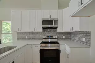 1909 Oregon St, Baytown, TX 77520 - Photo 12