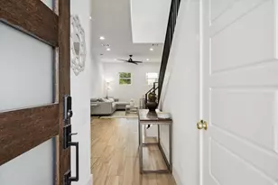 5021 Creekmont Dr, Houston, TX 77091 - Photo 4